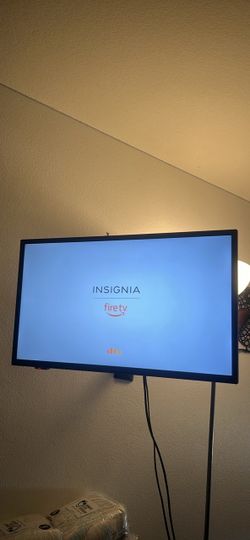 Insignia TV & Wall Mount