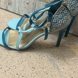 Christian Siriano Size 11 Turquoise Woven Strappy Heels feature a stiletto heel, back zippers, and a woven textured heel counter.  Excellent Condition
