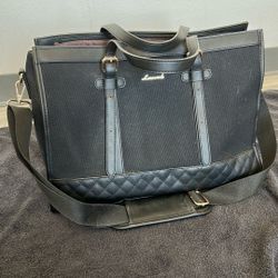 Women’s black bag/tote