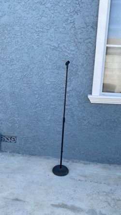 Microphone stand