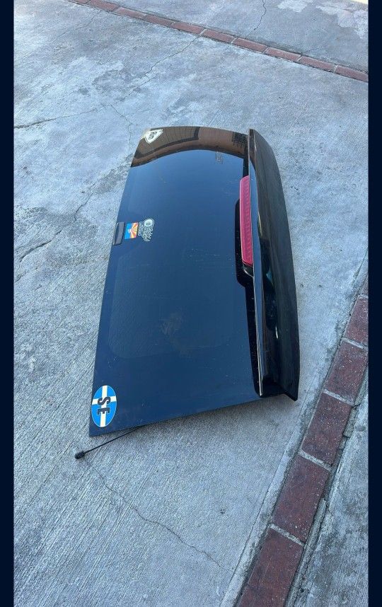 2015-2020 Tahoe/suburban Rear Window