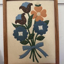  FRAMED QUILTED FLOWER BLUE RIBON 