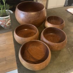 Midcentury Wood bowl set Like New 