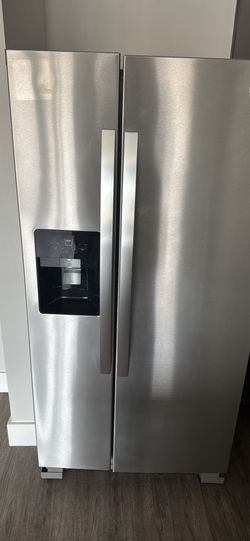 Whirlpool Stainless Steel 17 cubic ft French Door Refrigerator