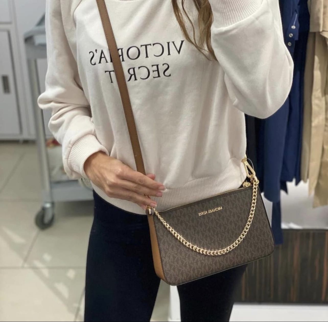 Michael Kors Jet Set Crossbody Bag for Sale in Arlington, TX - OfferUp