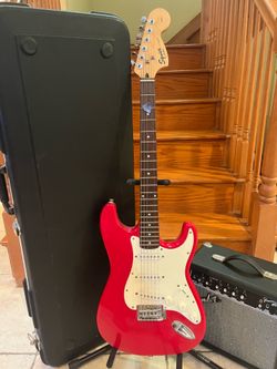 Squier Affinity Stratocaster w/ Hardshell Case, Fender Amp