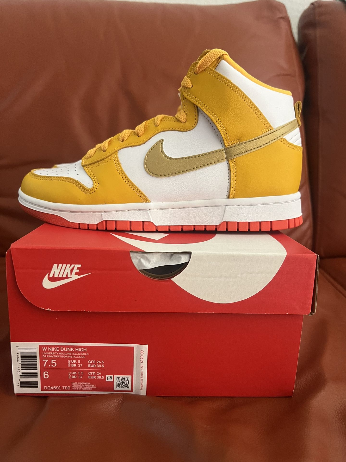 nike dunk high university gold size 6