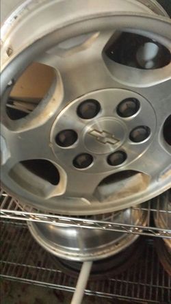 2 04 Chevy Tahoe stock rims