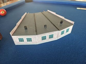 N Scale Roundhouse And Engine House