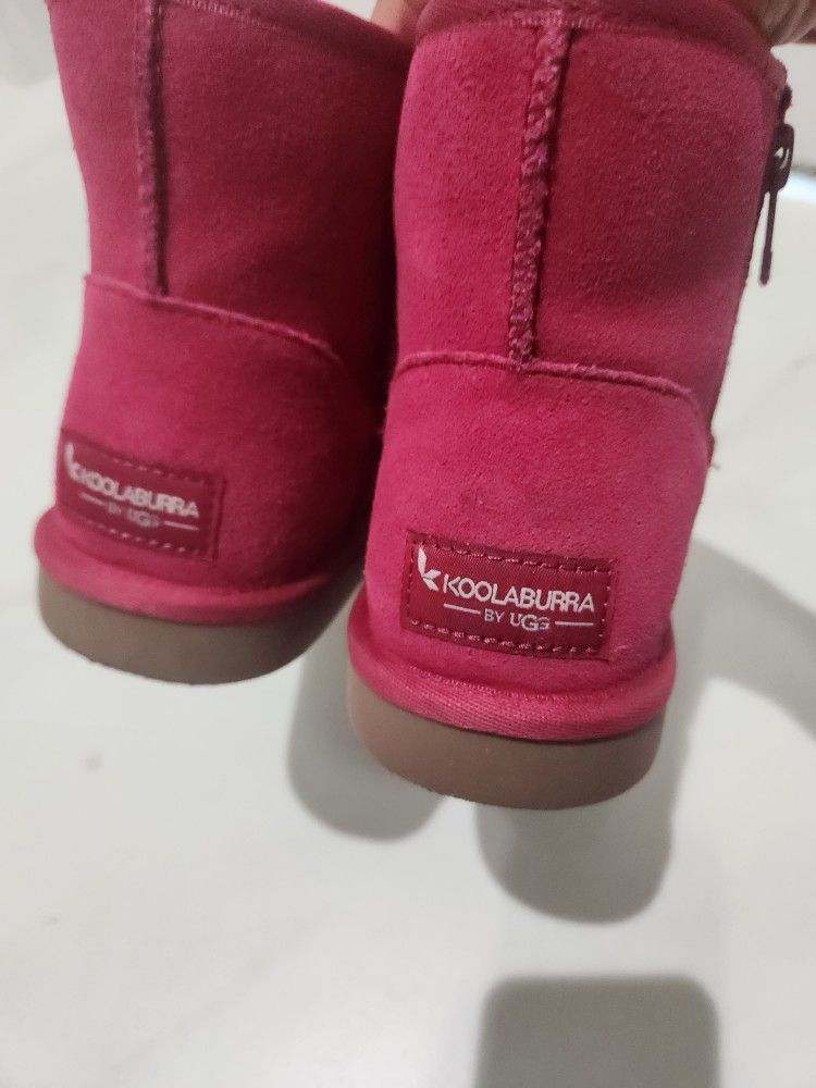 Girls Size 2 Uggs Boots Never Worn