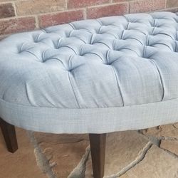  Tufted Ottoman