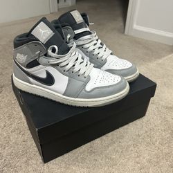 Air Jordan 1 Smoke Grey