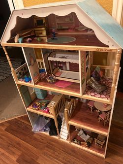KidKraft Doll House