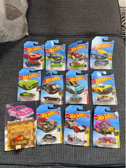 Hot wheels car bundle