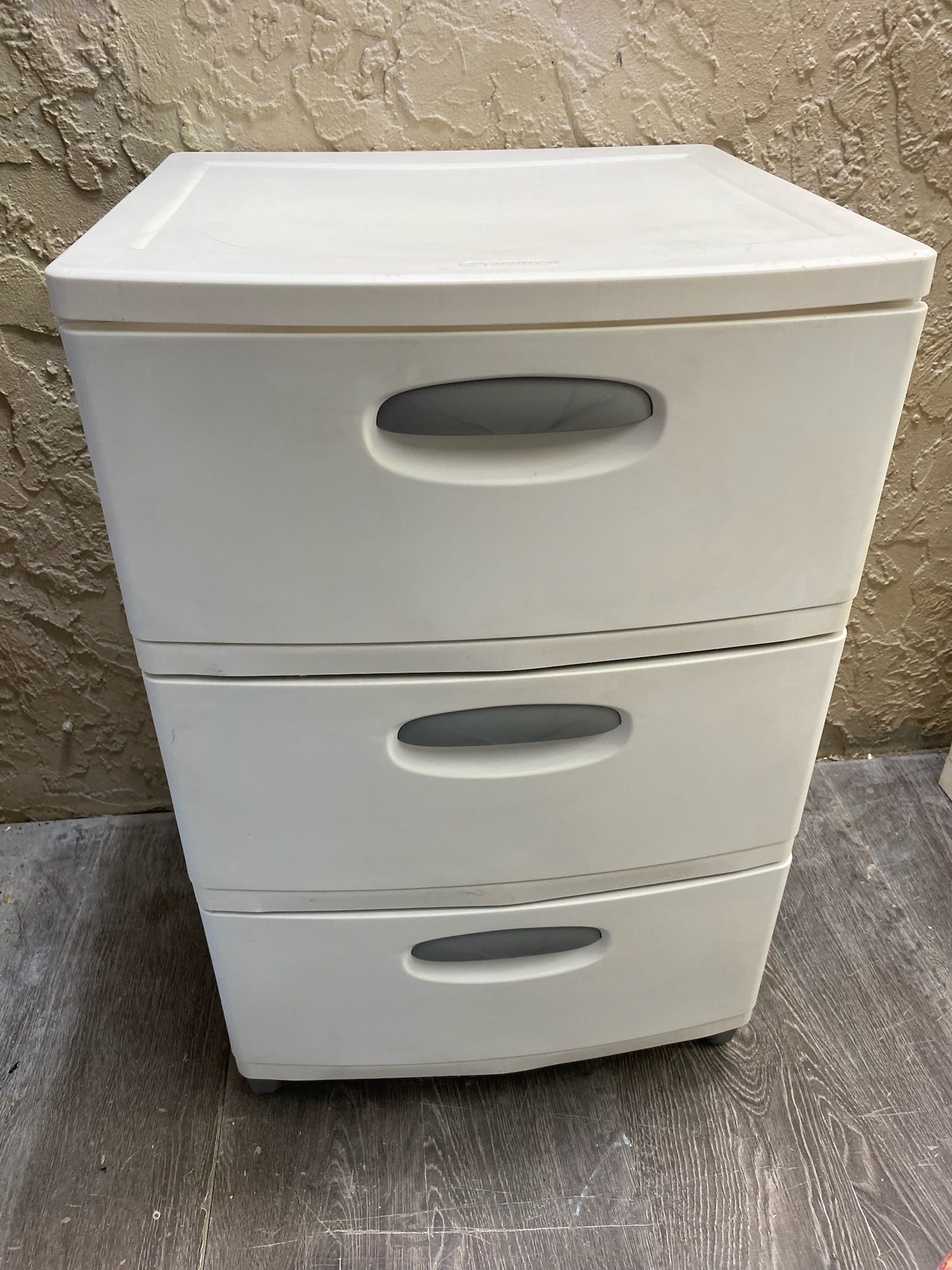 Sterilite 3 drawer Heavy Duty Plastic storage on legs - See My Items