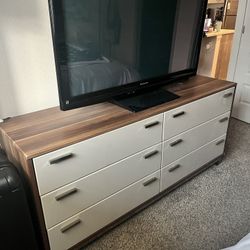 6’w Dresser 