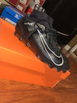 Vapor untouchable pro 3 football cleats