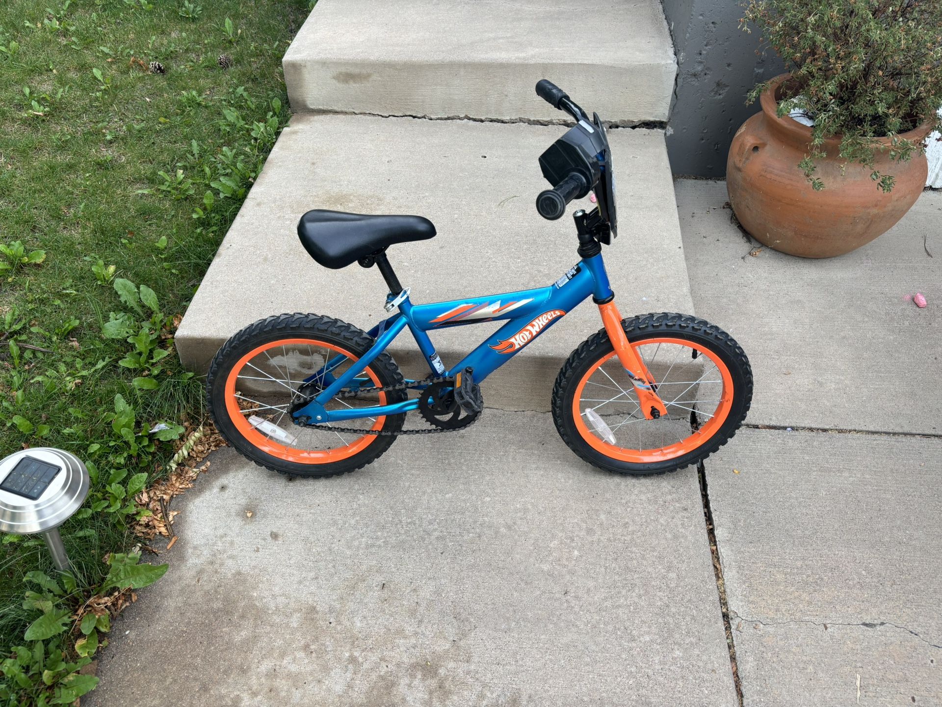 Kids 16” Hot wheels Bike