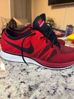 Men’s Nike flyknit trainer size 11 $150obo