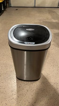 Trash can