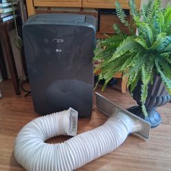 LG 12,000 Btu ❄️ With Window Hose & Panel 