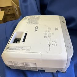 EPSON LCD PROJECTOR model: H688A Nothing wrong. Comes with power cord.