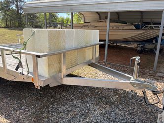 Aluminum utility trailer 5 1/2 x 10 new title in hand