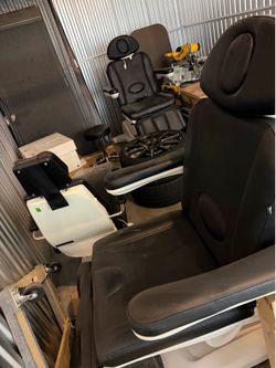 2 Medspa or Tattoo chairs Black,  FREE,