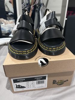 Dr Martin Sandals 
