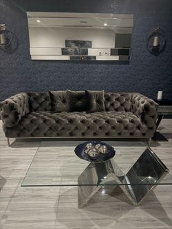 Moving sale- Various Living Room Pieces see  Pricing!