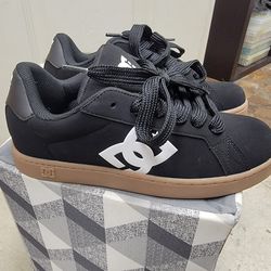 DC SHOES