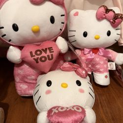 (3) Hello Kitty Valentines Side Stepped Greeter