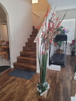 Artificial Plants / Flowers