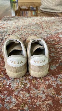 Suede beige Vejas size 6.5 Women’s