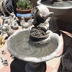 New Water Fountain Made Out Of Cement 34 X 21