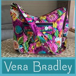 LIKE NEW!  Vera Bradley quilted cross body in ‘Va Va Bloom’
