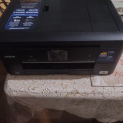 Printer Turns On But Don't Know If It Works Because It Needs The Ink $25..00 In Donna Inside The City 