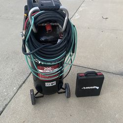 20 Gallon Husky Air Compressor W/ Hoses And Tools