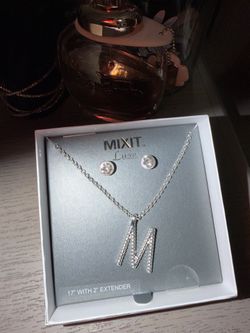 Necklace pair