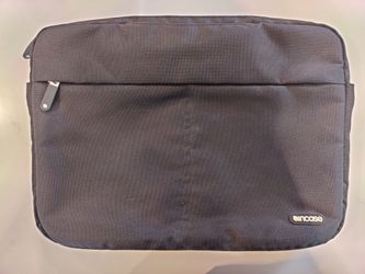 Incase laptop bag 16 inch black