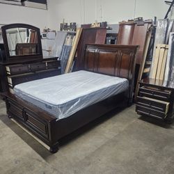 Queen Bedroom Set 