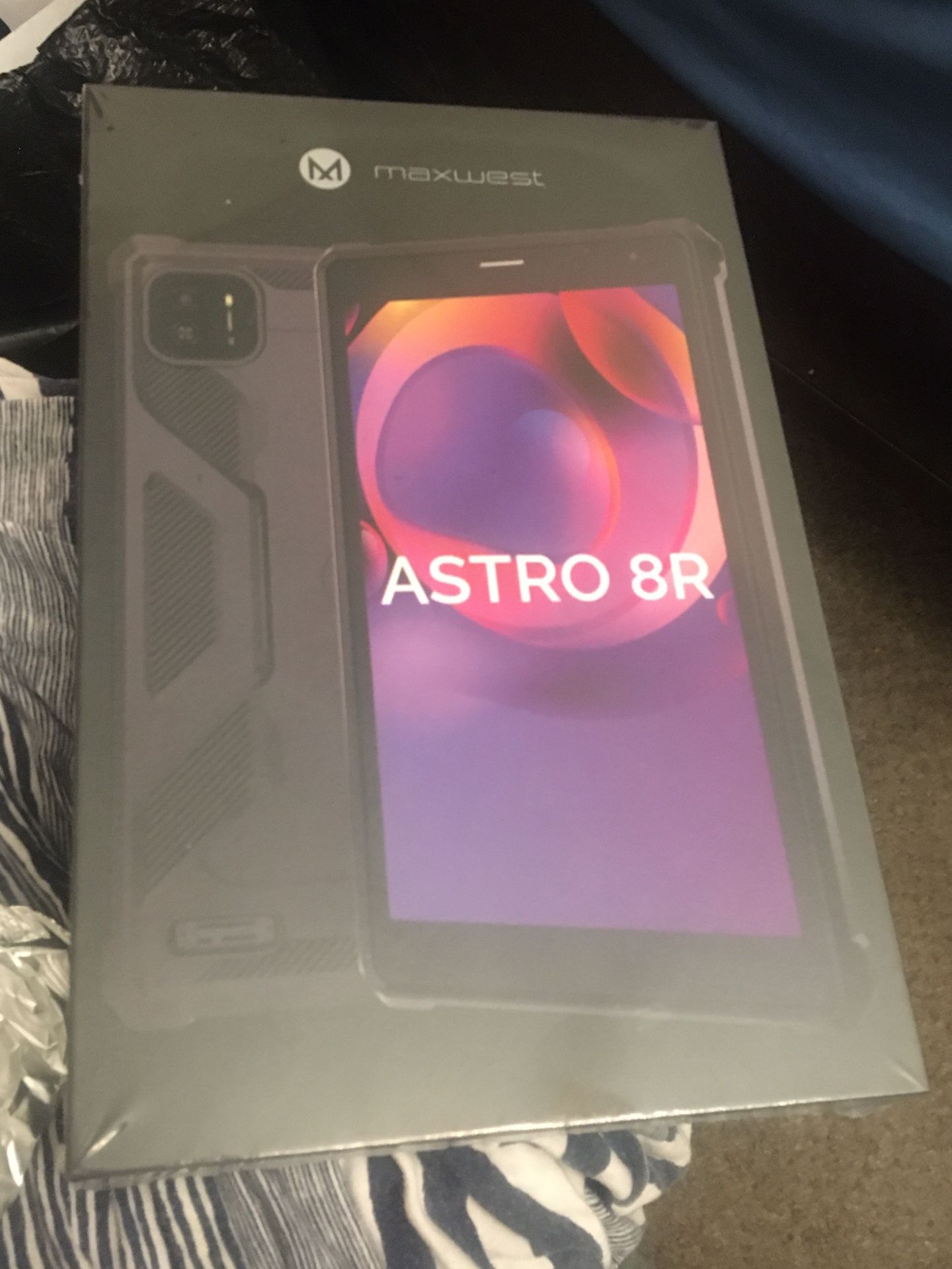 Brand New Unopened Maxwest Android Astro 8r Tablet With Protective Case And Screen Protector Charger Included