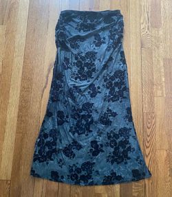 Cider Black Floral Velvet Maxi Skirt