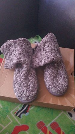 UGG