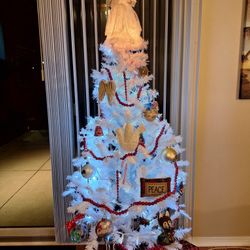 5' WHITE CHRISTMAS TREE WITH STAND