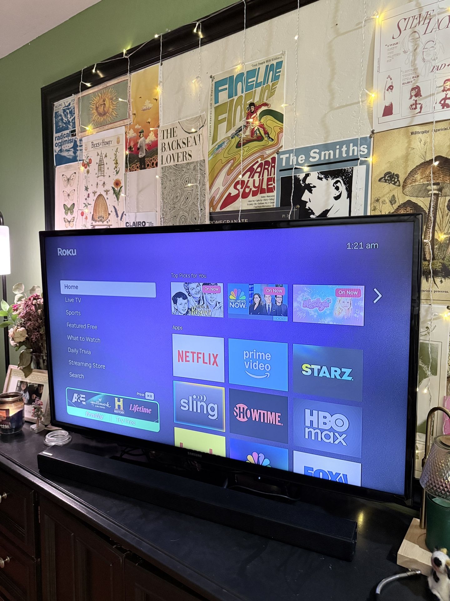 Used Samsung 44” Smart TV  with Compatible Dolby Sound Bar