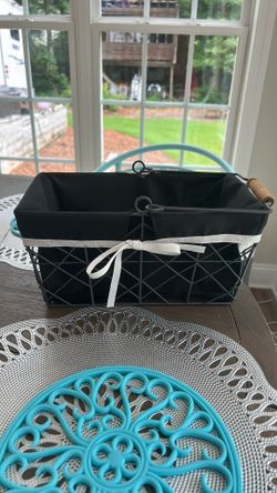 Cute basket with liner