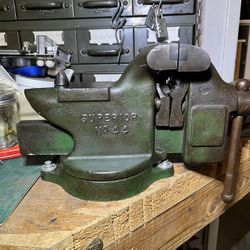 Vintage Superior No. 44 Vise