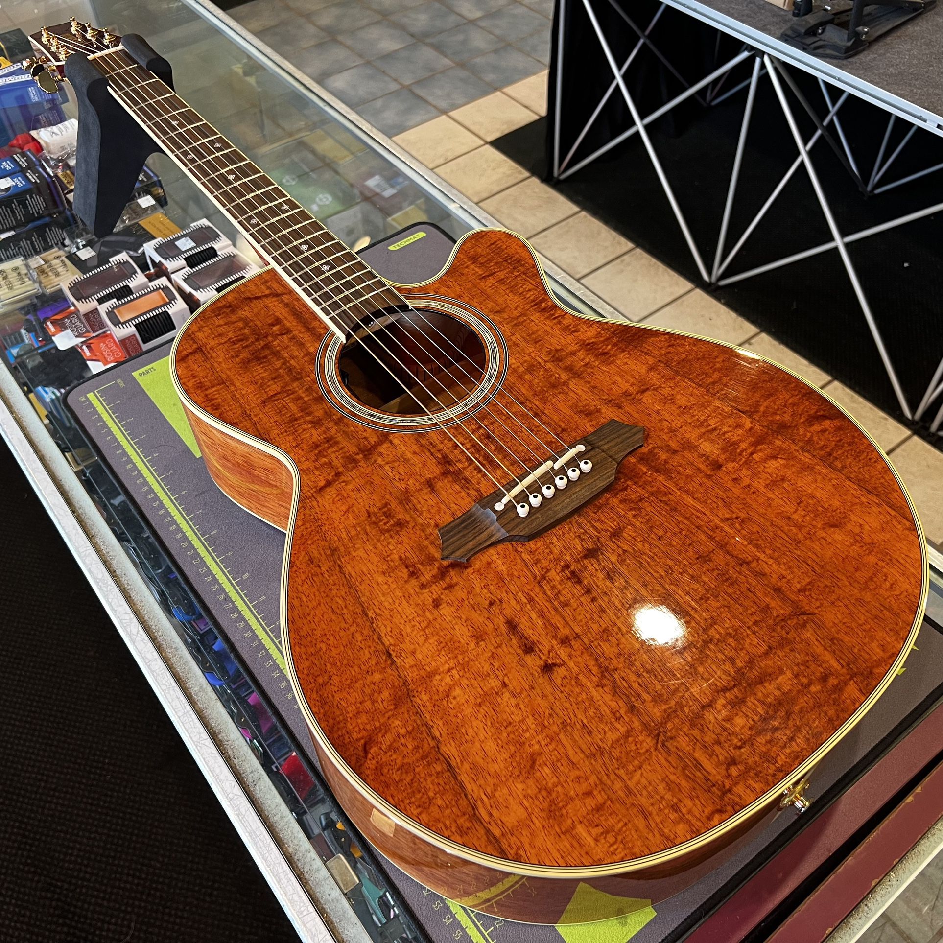 Takamine EF508KC Figured Koa Dreadnaught Acoustic Electric Guitar with Hardshell Case