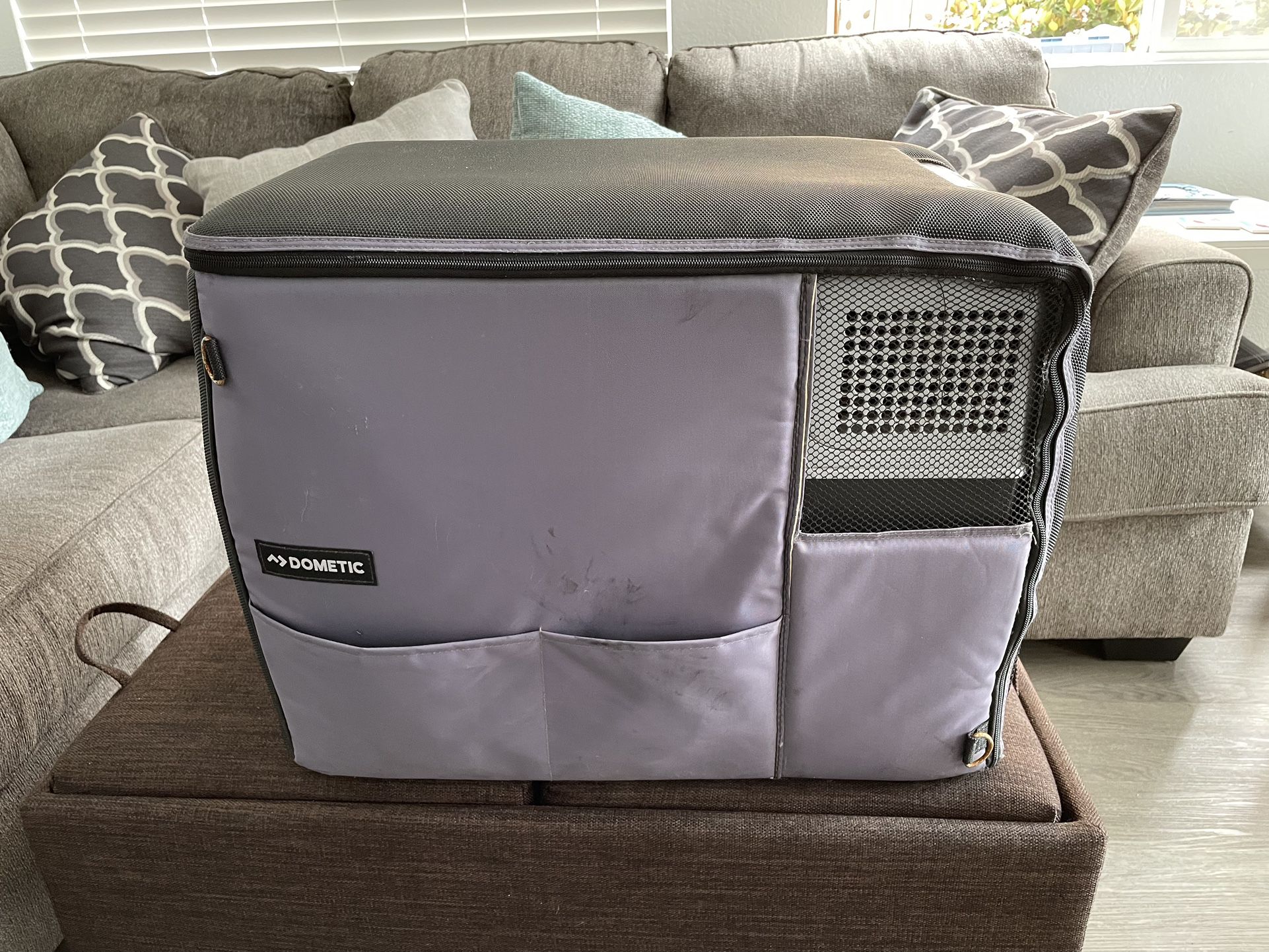 Domestic AC & DC Powered Portable Cooler